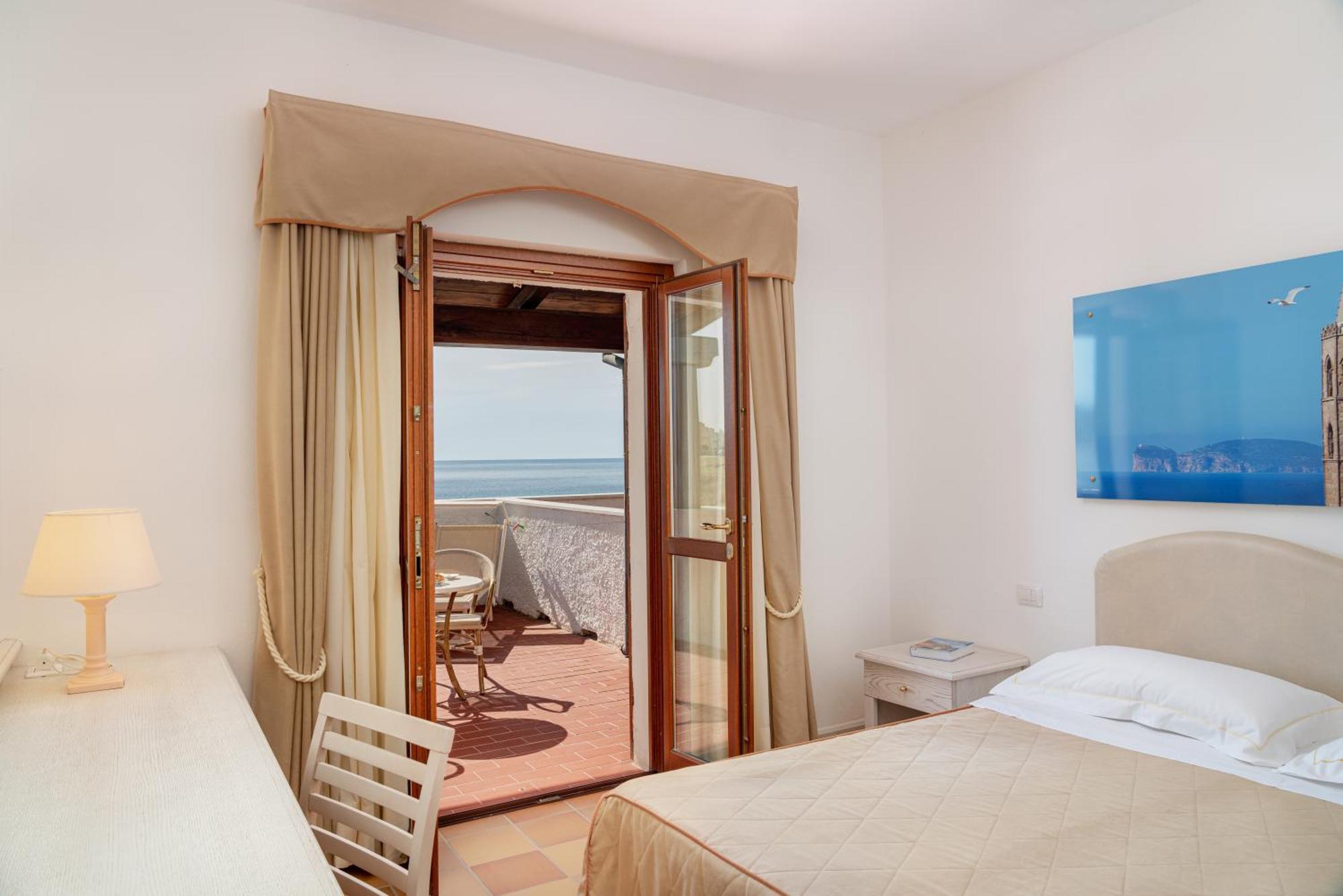 Punta Negra 4*